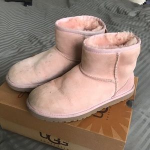 light pink uggs